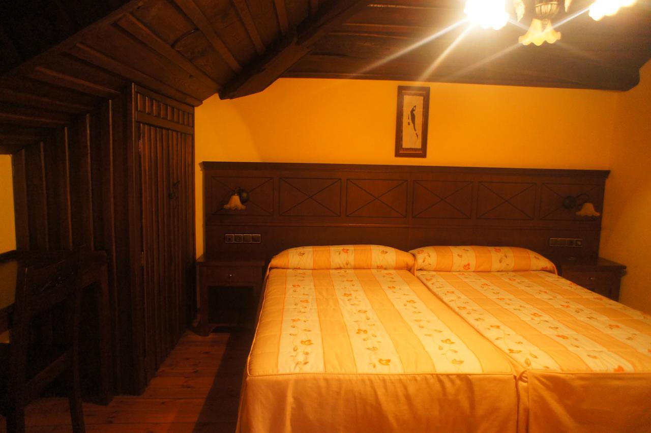 Mirador Da Ribeira Hotel Viana do Bolo Room photo